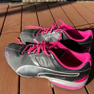 PUMA Women's Tazon 6 WN's FM Cross-Trainer  US 10.5 Gently used. Non smoking